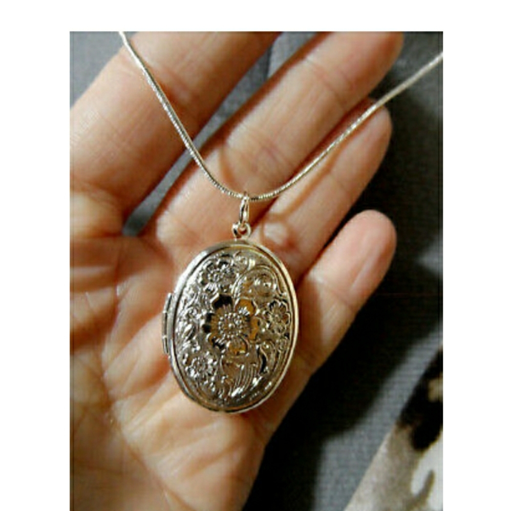 New Floral Engraved LOCKET Necklace Set Silver - Picture 3 of 4